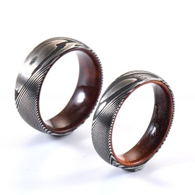 6mm 8mm Etched Damascus Steel Wedding Rings With Rose Wood Sleeve Inlay For Christmas Gift Jewelry Type Rings Materials
