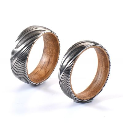 Etched Damascus Steel Wedding Rings 6mm 8mm With Whiskey Barrel Wood Sleeve Inlay