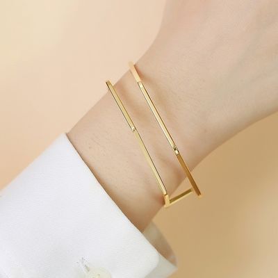 Geometric C Letter Open Cuff Bangle Bracelet Custom For Men Women