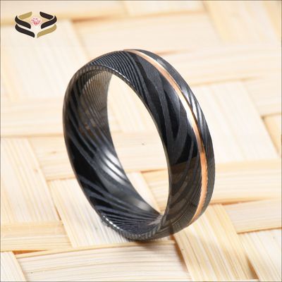 Custom Hammered Black Damascus Steel Rings Wedding 8mm Rose Gold Plated For Men