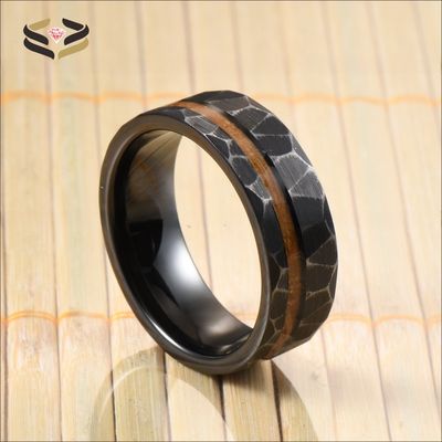 Trendy Vintage Whiskey Barrel Wood Inlay Black Hammered Tungsten Ring Wedding Band Men Ring for All Size and Other Material